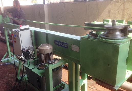 pipe bending machine
